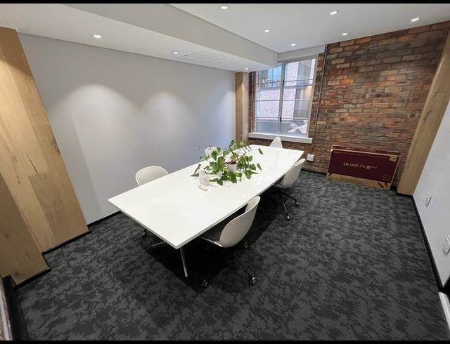 199M² OFFICE TO LET IN GREEN POINT